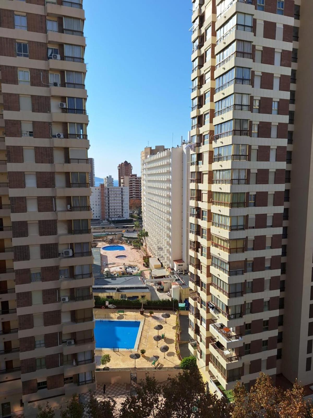 New One Bedroom Apartment *